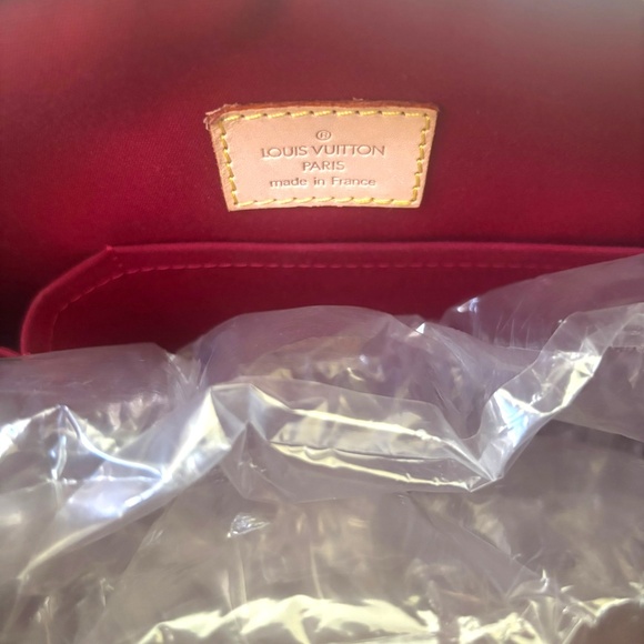 Louis Vuitton Vernis Summit Drive Hand Bag - Picture 10 of 16